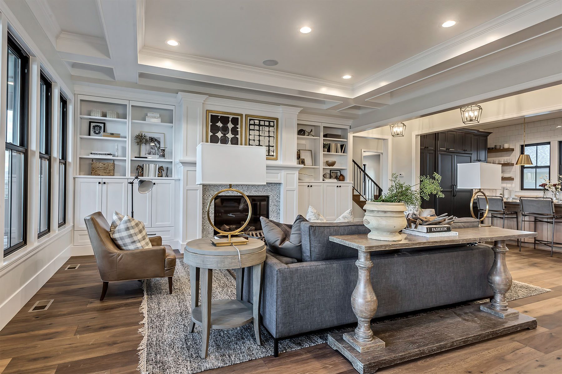 _0022_Living 5 – Reunion II