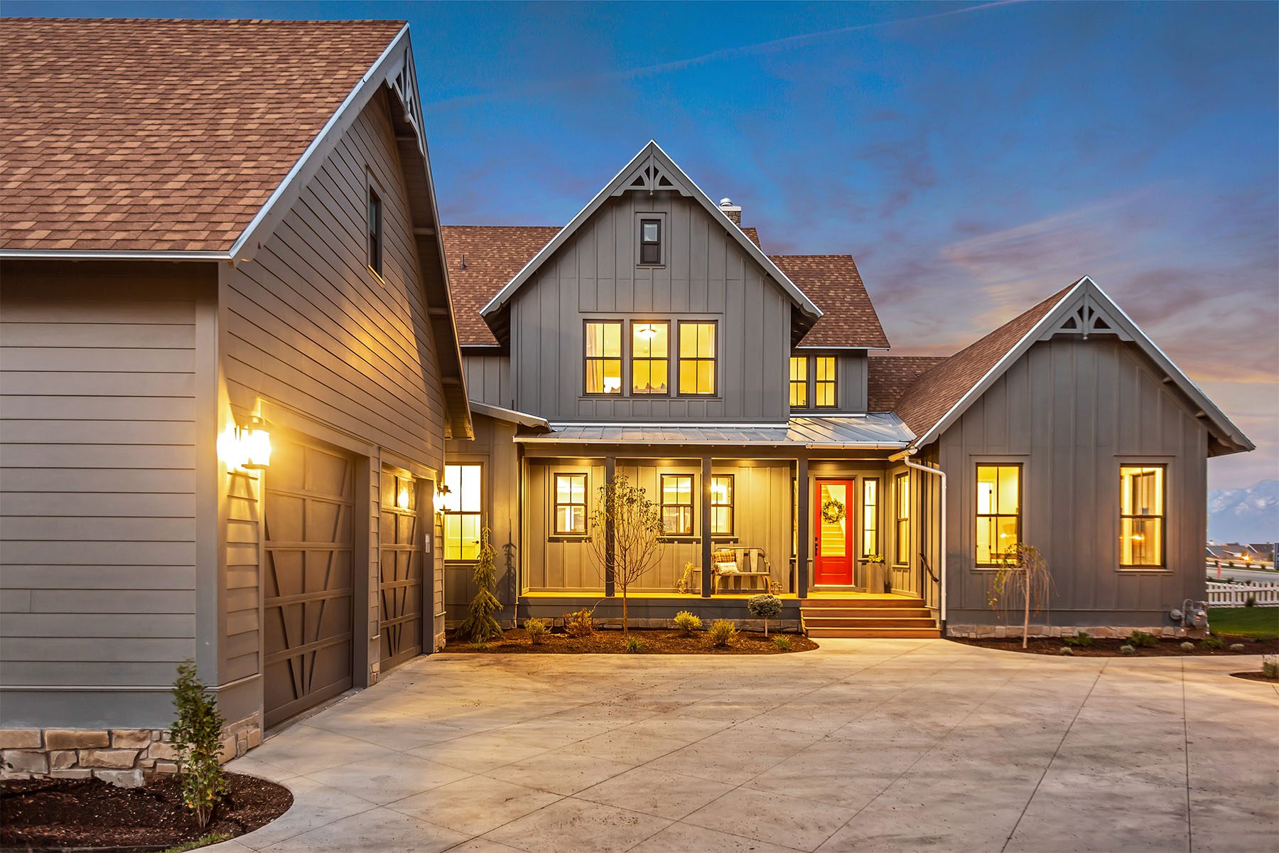 _0035_Front 12 – Reunion II