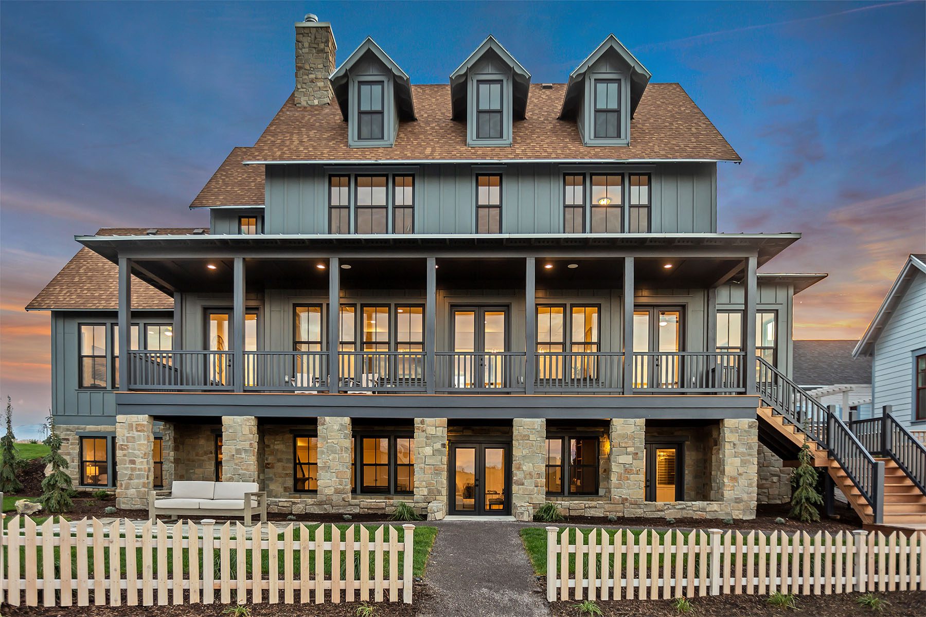 _0085_Back 2 – Reunion II