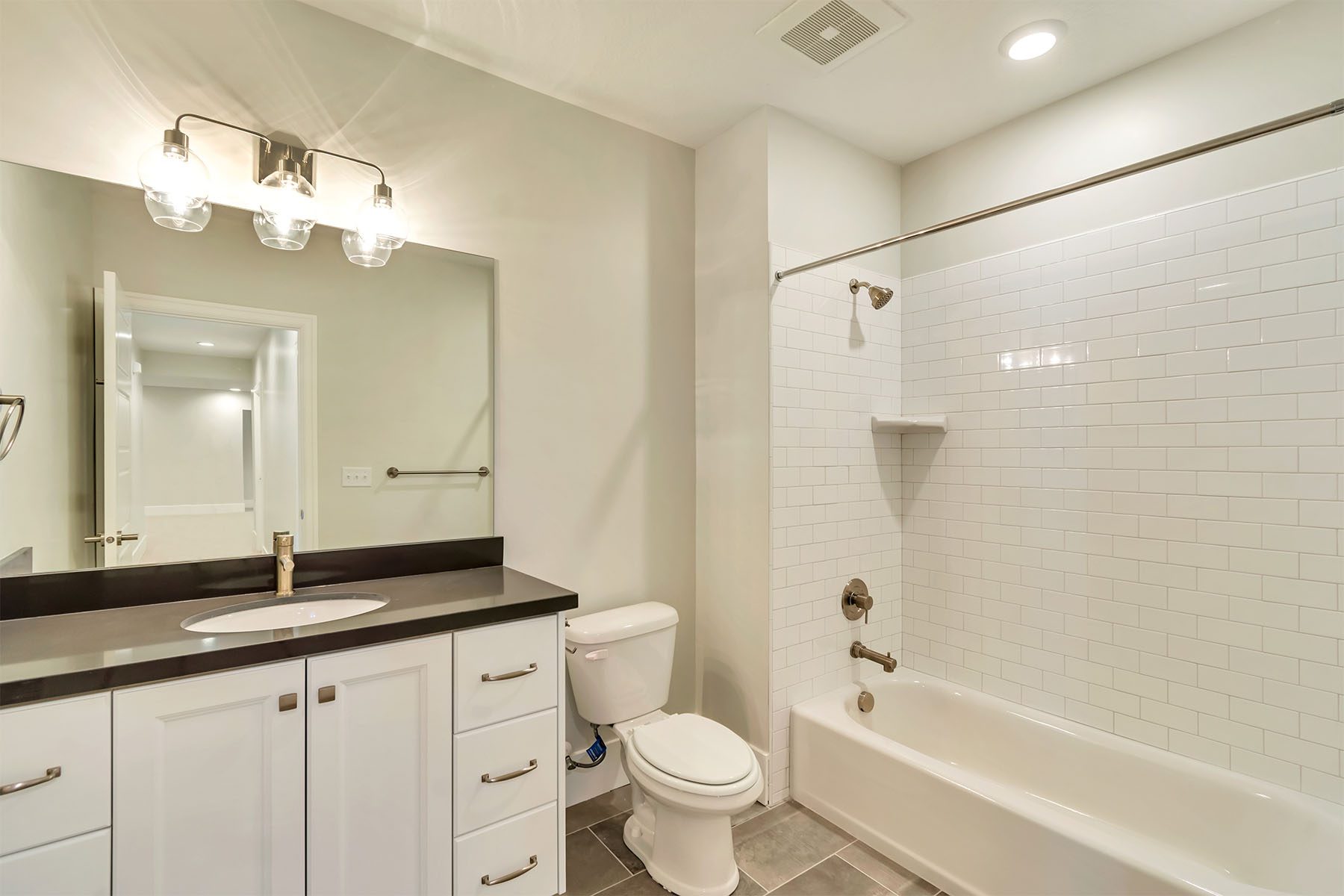 _0001_Upstairs 5 – Hampton