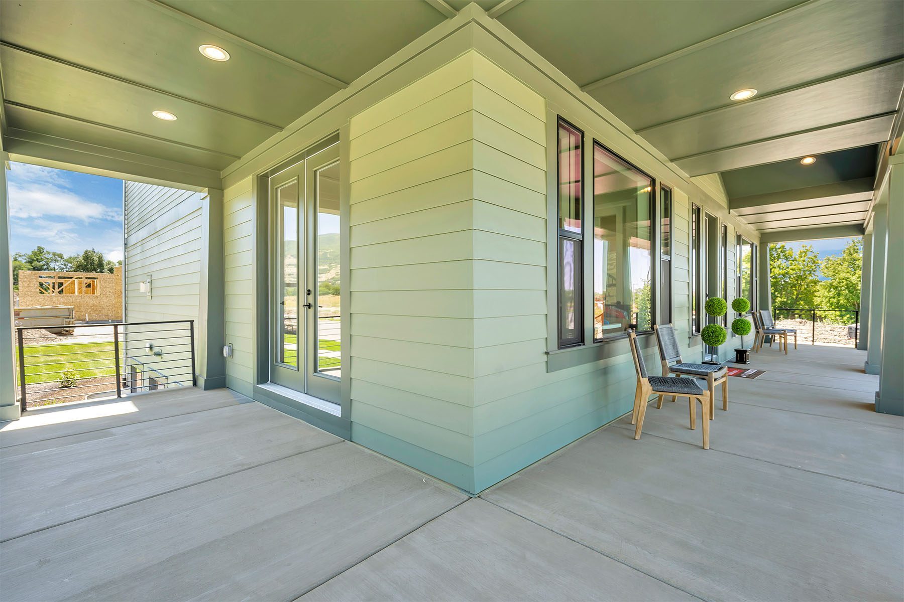 _0032_Deck 2 – Hampton