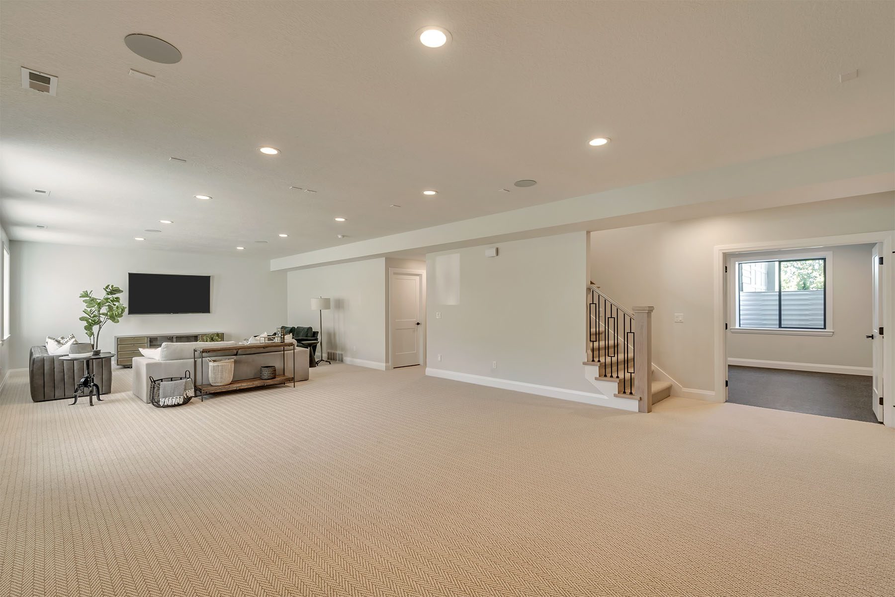 _0049_Basement 1 – Hampton