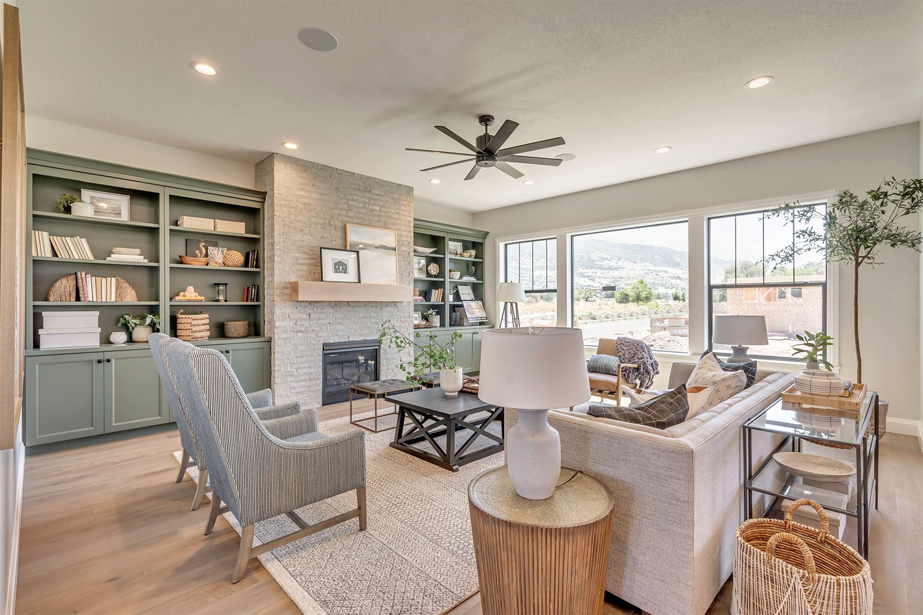 _0018_Living 1 – Hampton