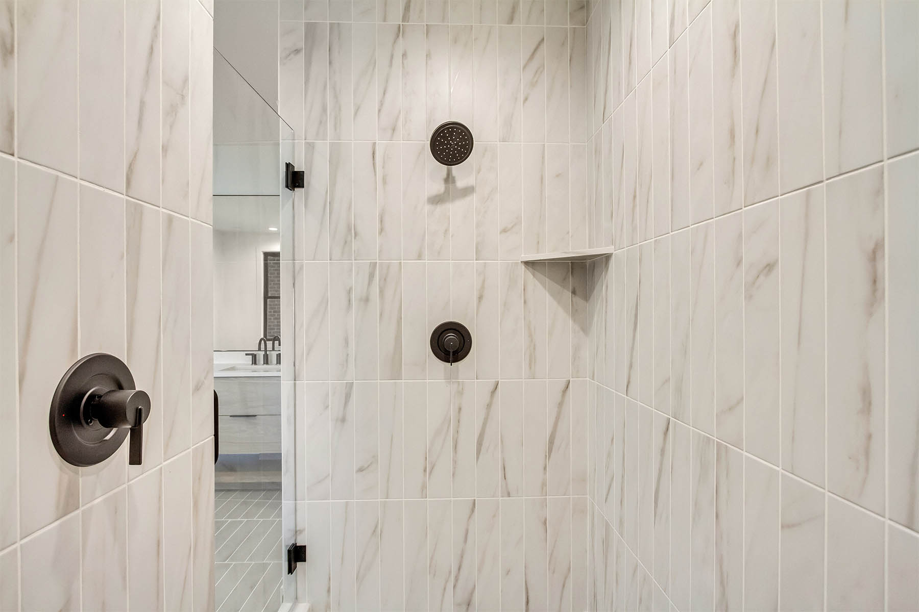 _0019_Master Bath 2 – Reunion