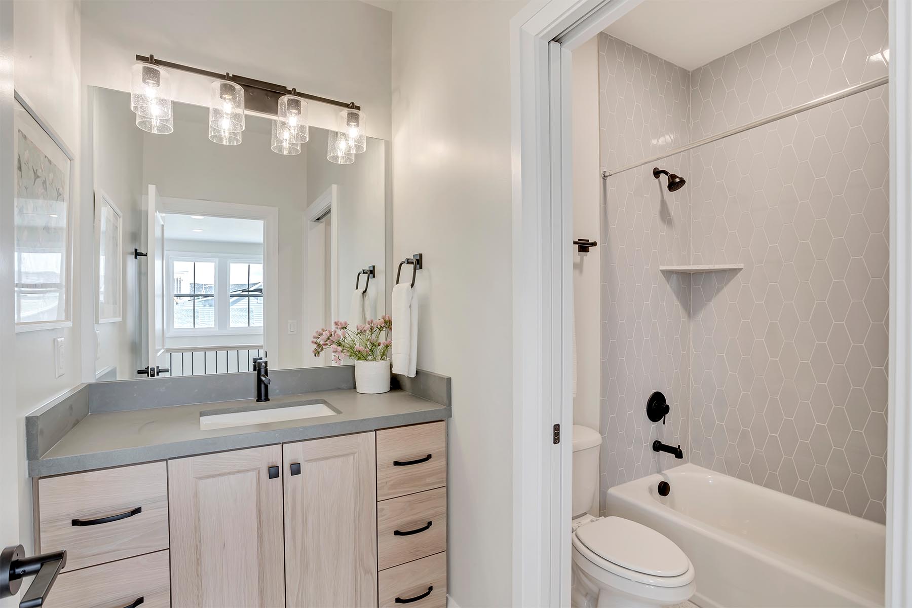 Ellsworth Bathroom 1