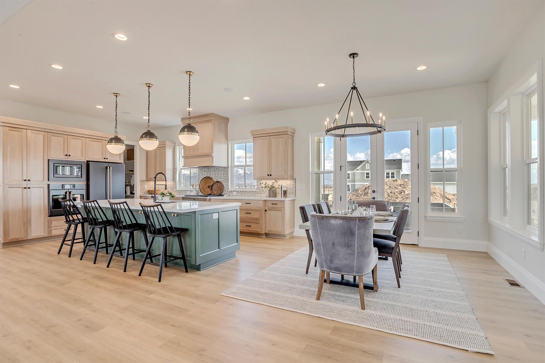 Ellsworth Kitchen & Dining 1