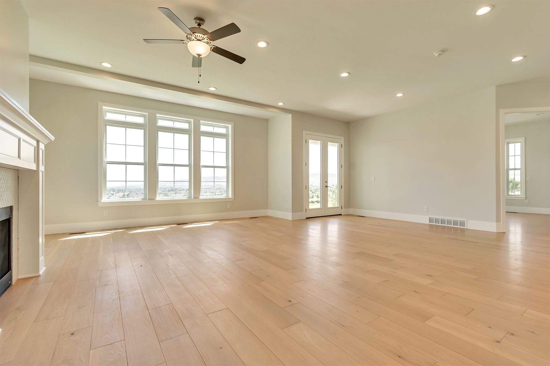 _0018_Living 6 – Hampton