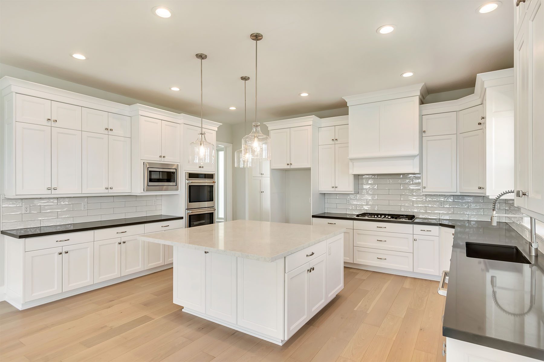 _0027_Kitchen 2 – Hampton