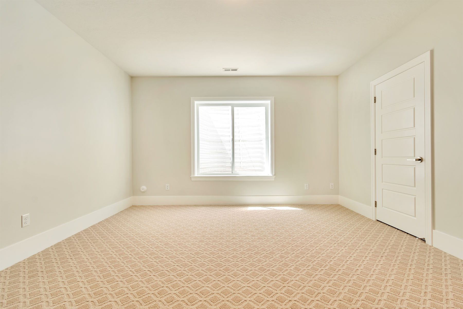 _0039_Basement 1 – Hampton