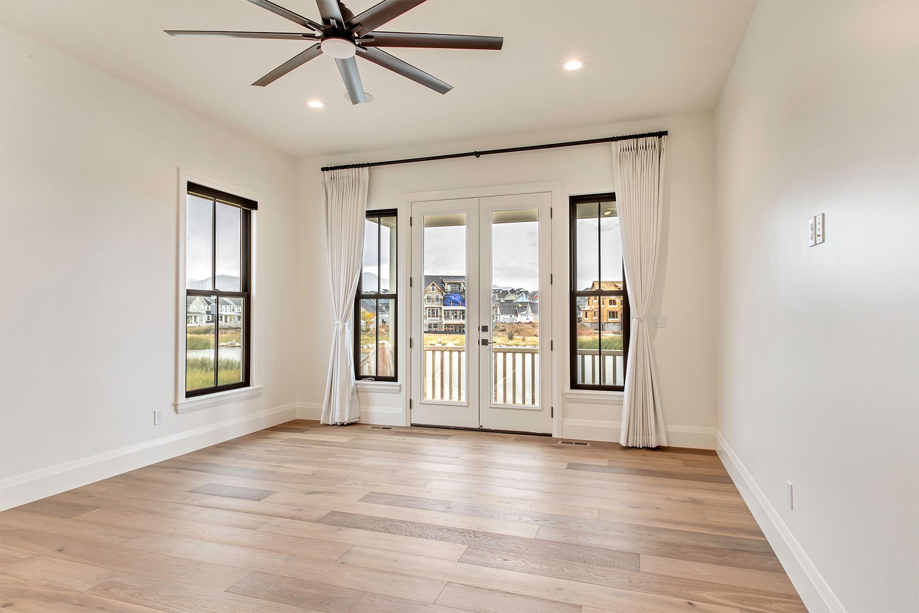 _0029_Master 1 – Courtyard