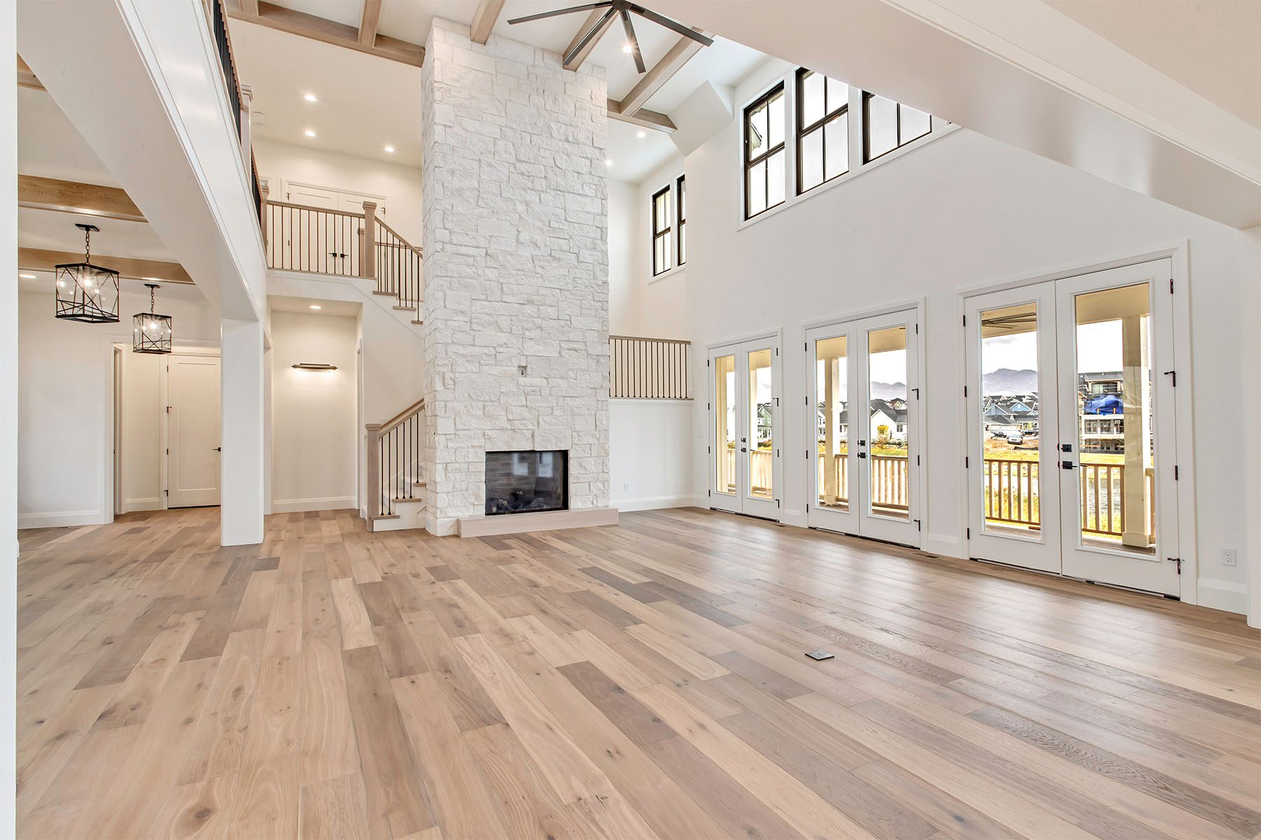 _0039_Living 10 – Courtyard