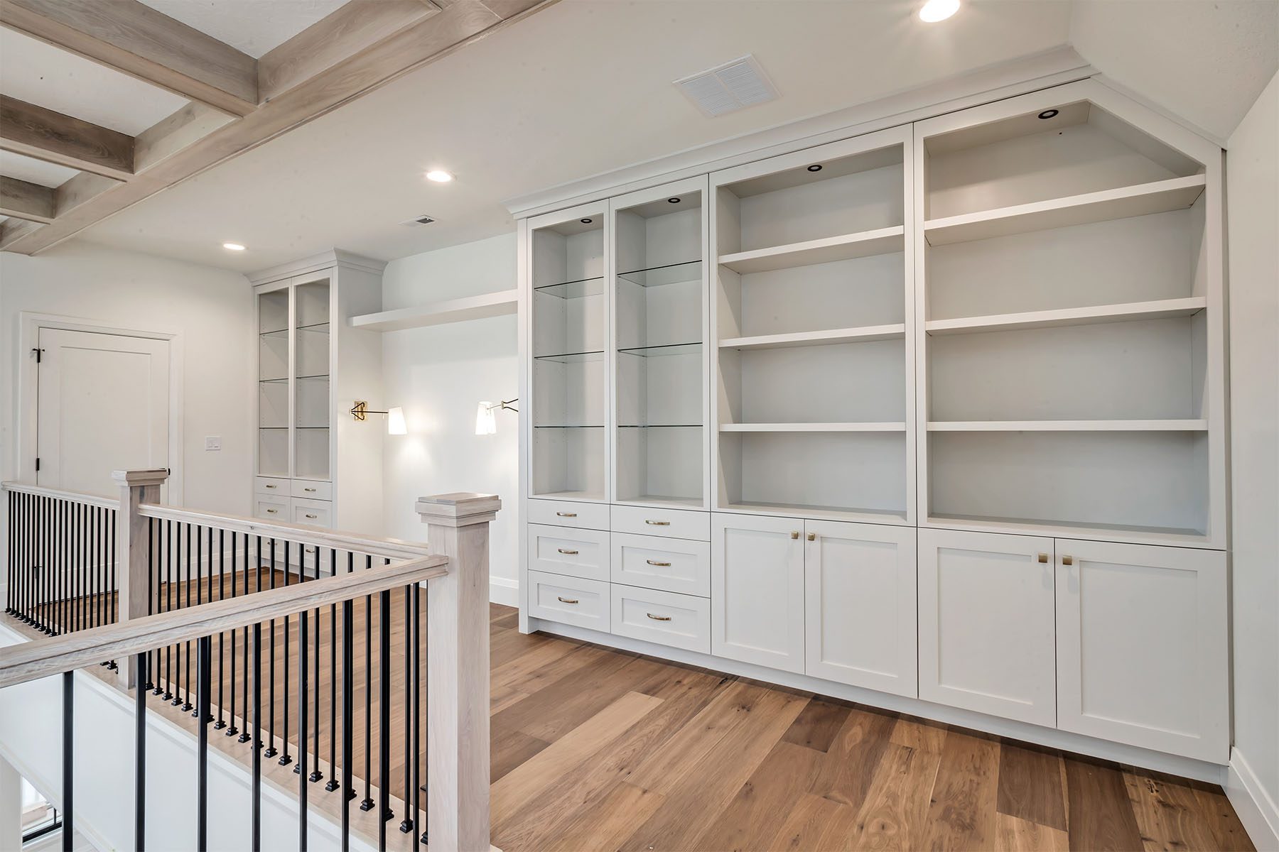 _0011_Upstairs 7 – Courtyard