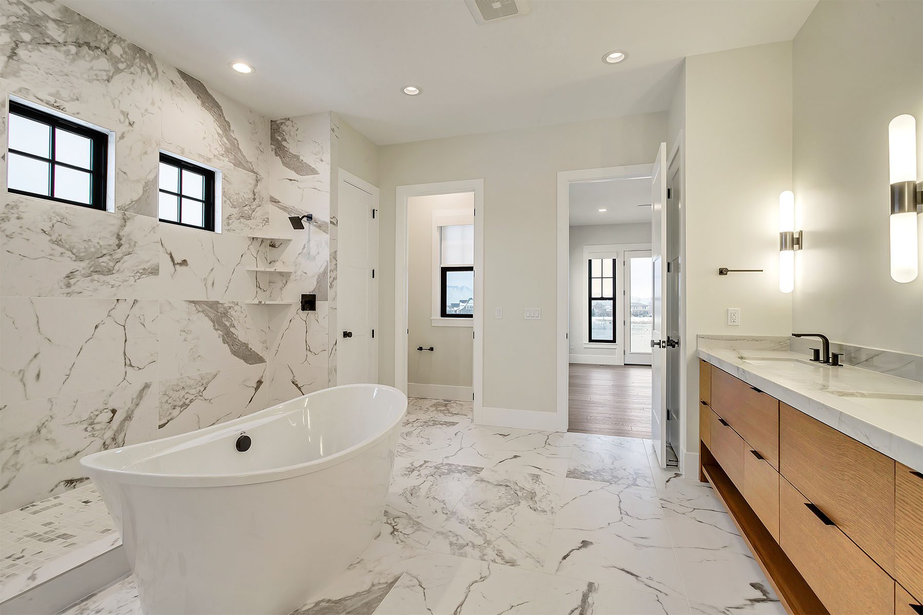 _0030_Master Bath 2 – Courtyard II